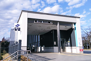 大町西公園駅
